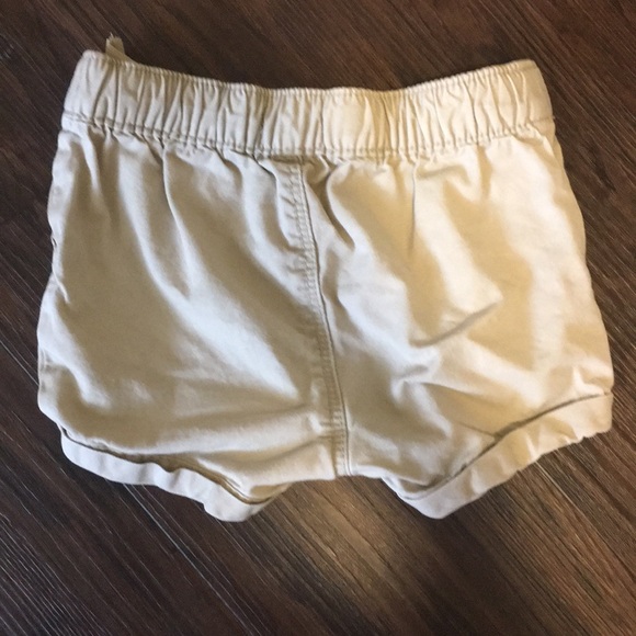 Khaki adjustable toddler shorts - Picture 2 of 4